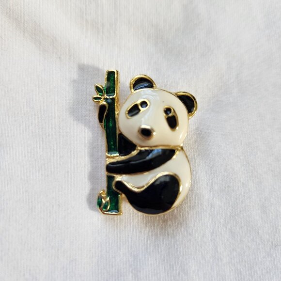 Vintage Panda Bear Enamel Brooch Pin Gold-Tone Metal With Green Bamboo Accent - Picture 1 of 4